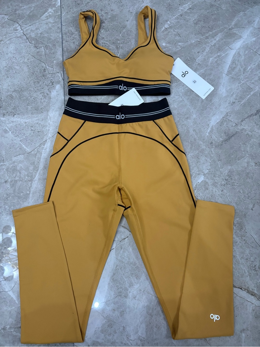 ALO Yoga Mustard Yellow Scallop-Trim Sports Bra & High-Waist Leggings Set